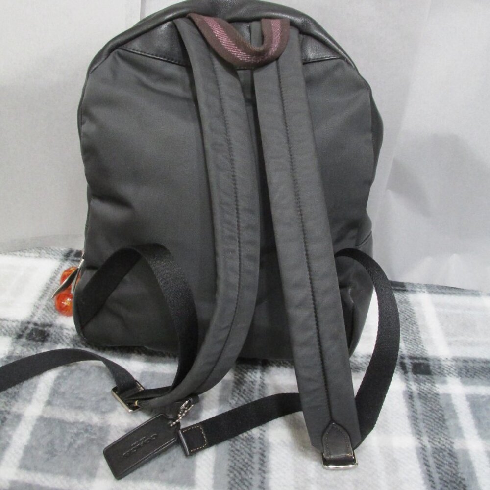 P90-Rare NWOT Coach Charlie Cherry Print Signature Backpack - Picture 3 of 10